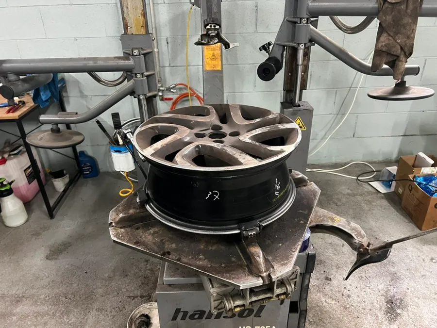 BMW M3 wheel repair - BMW M3 Wheel Repair & Painting Review — Cost & Results photo 4