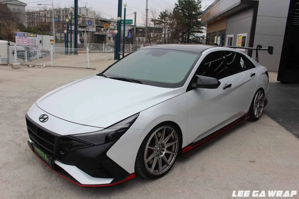 Hyundai Elantra Nのカーラッピング事例｜費用目安・仕上がり 施工写真 3-3