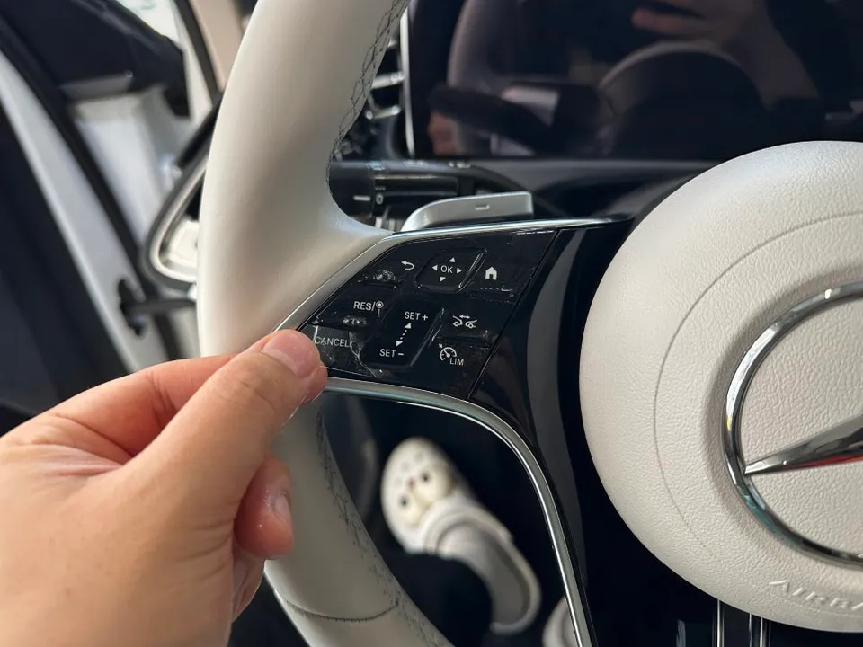 Mercedes-Benz Eクラス W214 PPF施工事例|費用目安・仕上がり 施工写真 1-2