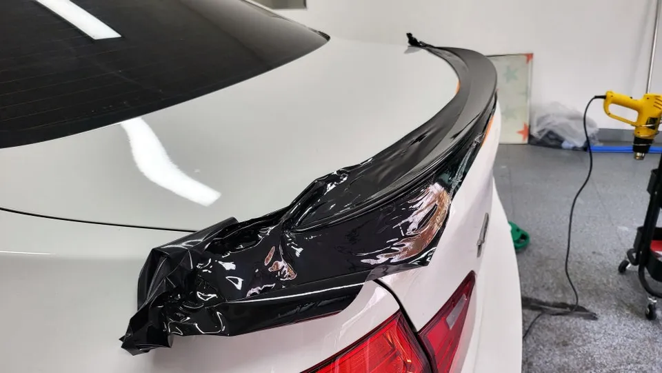 BMW 5 Seriesのカーラッピング事例|費用目安・仕上がり 施工写真 3-3