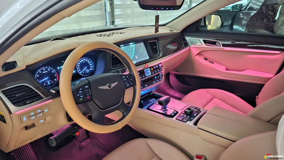 Hyundai G80 ambient lighting - Hyundai G80 Ambient Lighting Review: Custom vs. OEM photo 4