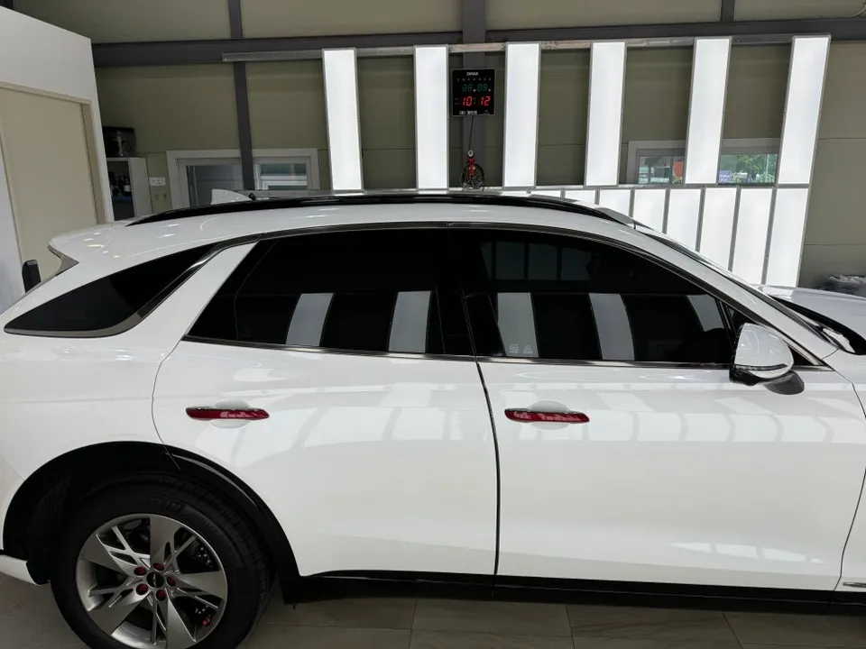 Genesis GV70 PPF施工事例|窓枠クロームラッピング 施工写真 2-1