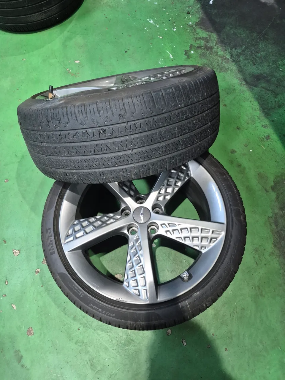 Genesis G80 Sport  - Genesis G80 Sport Tire Replacement, Pirelli P ZERO A/S Review photo 4
