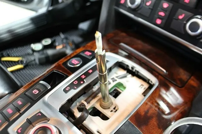 Audi A6 C6 steering wheel - Audi A6 C6 Steering Wheel Customization Review — Enhanced Interio photo 5