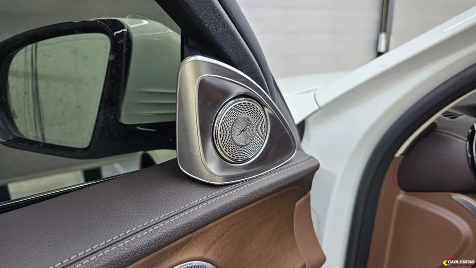 Mercedes-Benz E-Class W213 ambient lighting - Mercedes-Benz E-Class W213 Ambient Lighting Cost & Review photo 4