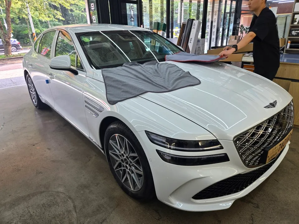 Genesis G80 PPF施工事例｜費用目安と仕上がり 施工写真 2-2