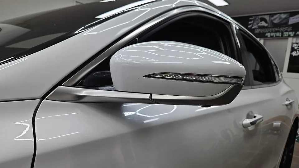 Hyundai Grandeur IGのカーラッピング事例｜費用目安・仕上がり 施工写真 2-1