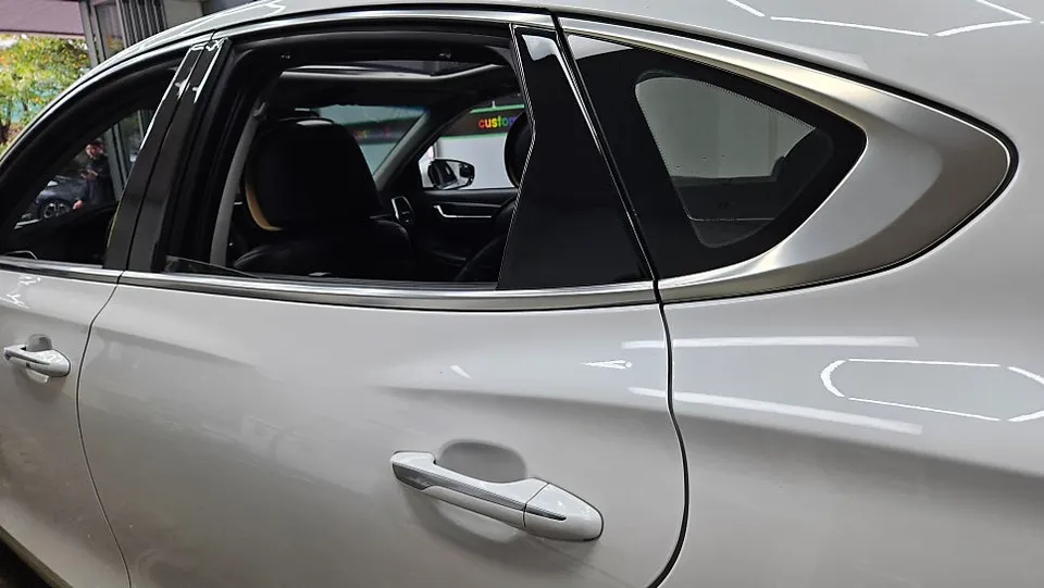 Hyundai Grandeur IGのカーラッピング事例｜費用目安・仕上がり 施工写真 1-2