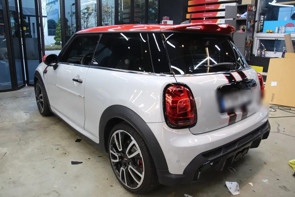 MINI MINIのカーラッピング事例｜費用目安・仕上がり 施工写真 2-2