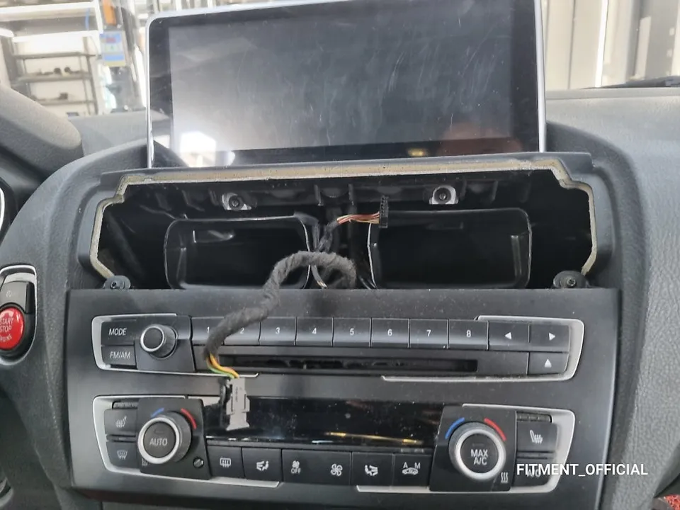 BMW 2 SeriesのAndroid Auto・CarPlay取付事例 施工写真 3-2