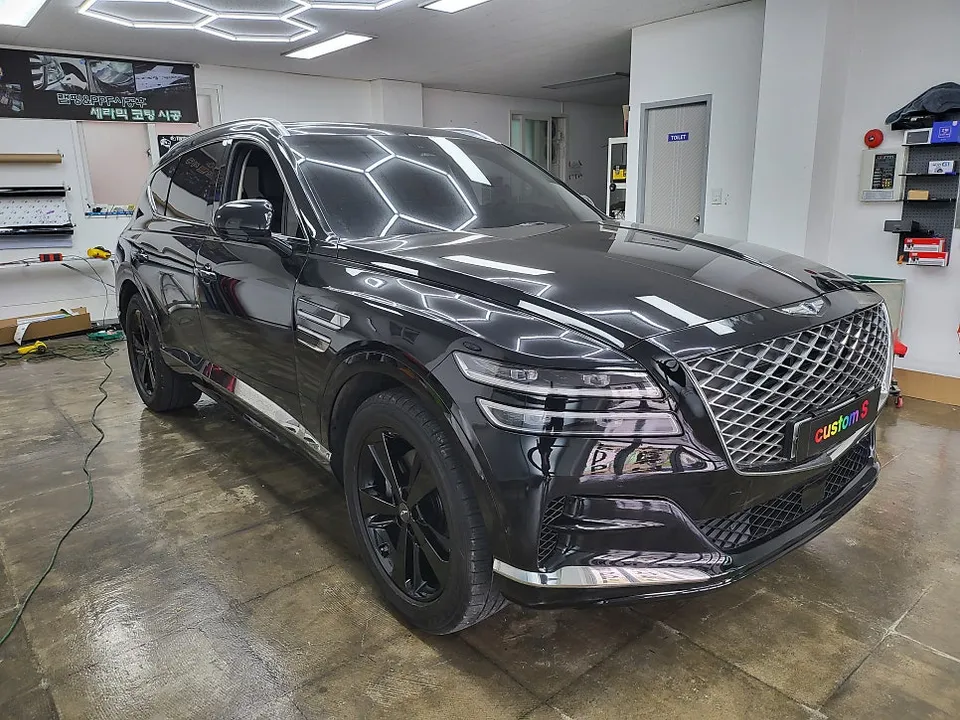 Genesis GV80 vinyl wrap - Genesis GV80 Vinyl Wrap Review — Blackout Transformation photo 3