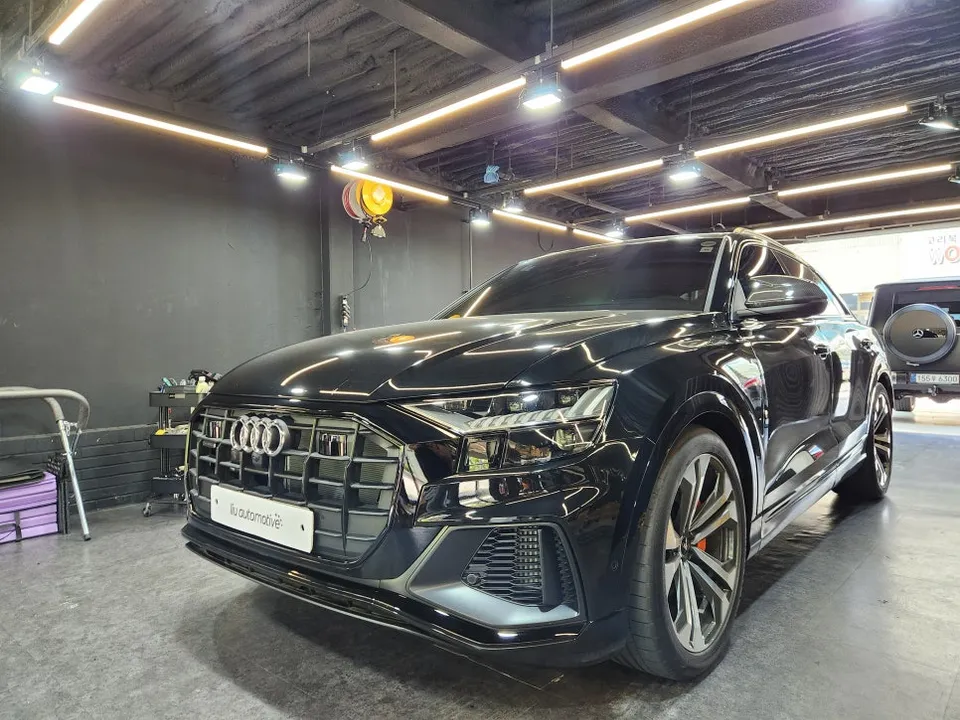 Audi Q8 body kit - Audi Q8 RS Grille Tuning Review — Enhanced Aesthetics photo 4