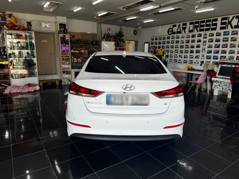 Hyundai Elantra ADのカーラッピング事例｜費用目安・仕上がり 施工写真 2-2
