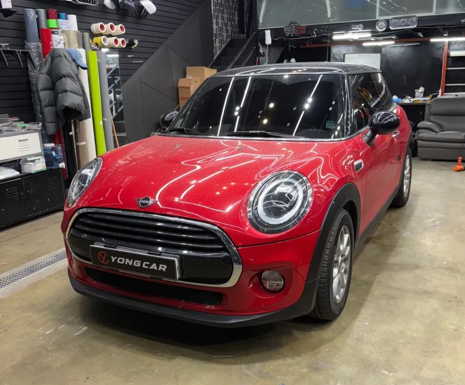 MINI MINI Cooperのカーラッピング事例|費用目安・仕上がり 施工写真 1-1