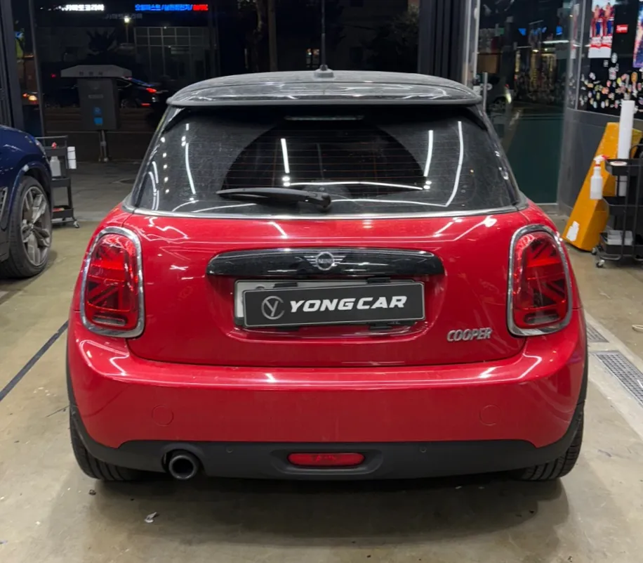 MINI MINI Cooperのカーラッピング事例|費用目安・仕上がり 施工写真 3-1