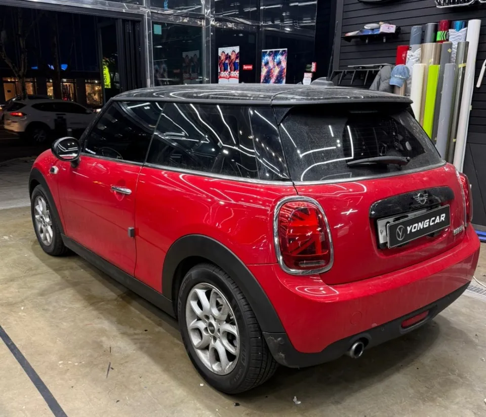 MINI MINI Cooperのカーラッピング事例|費用目安・仕上がり 施工写真 2-2