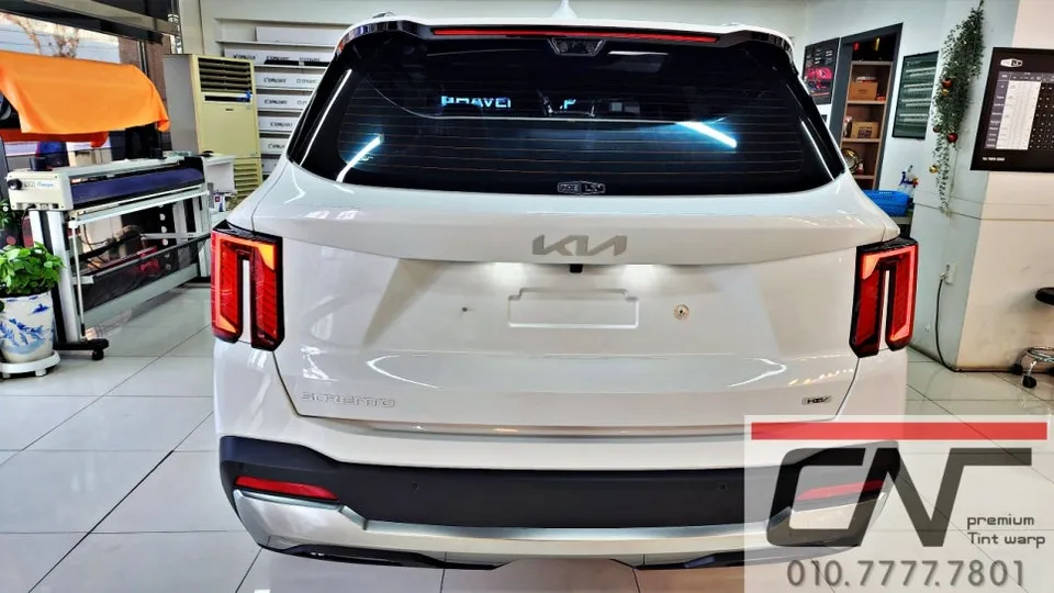 Kia Sorento MQ4のカーフィルム施工事例|費用目安・仕上がり 施工写真 2-3