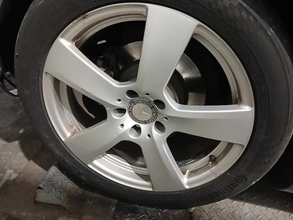 Mercedes-Benz E-Class W213 wheel repair - Mercedes-Benz E-Class Wheel Repair & Painting Review photo 3