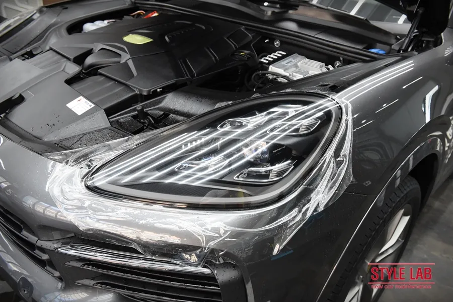 Porsche CayenneのPPF施工事例｜費用目安と仕上がり 施工写真 2-2