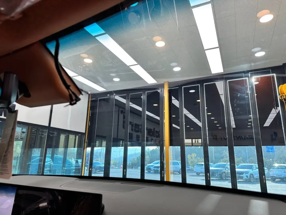 Genesis GV80 カーフィルム施工事例｜費用目安と仕上がり 施工写真 3-1