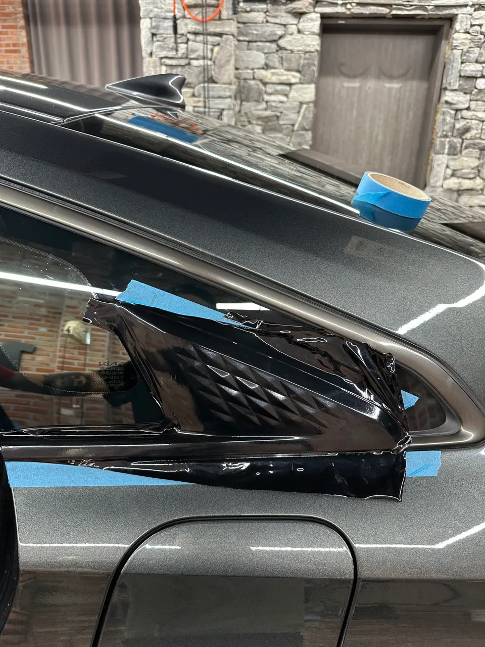 Kia K8 chrome delete - Kia K8 Chrome Delete Review — Sleek Blackout Trim Transformation photo 4