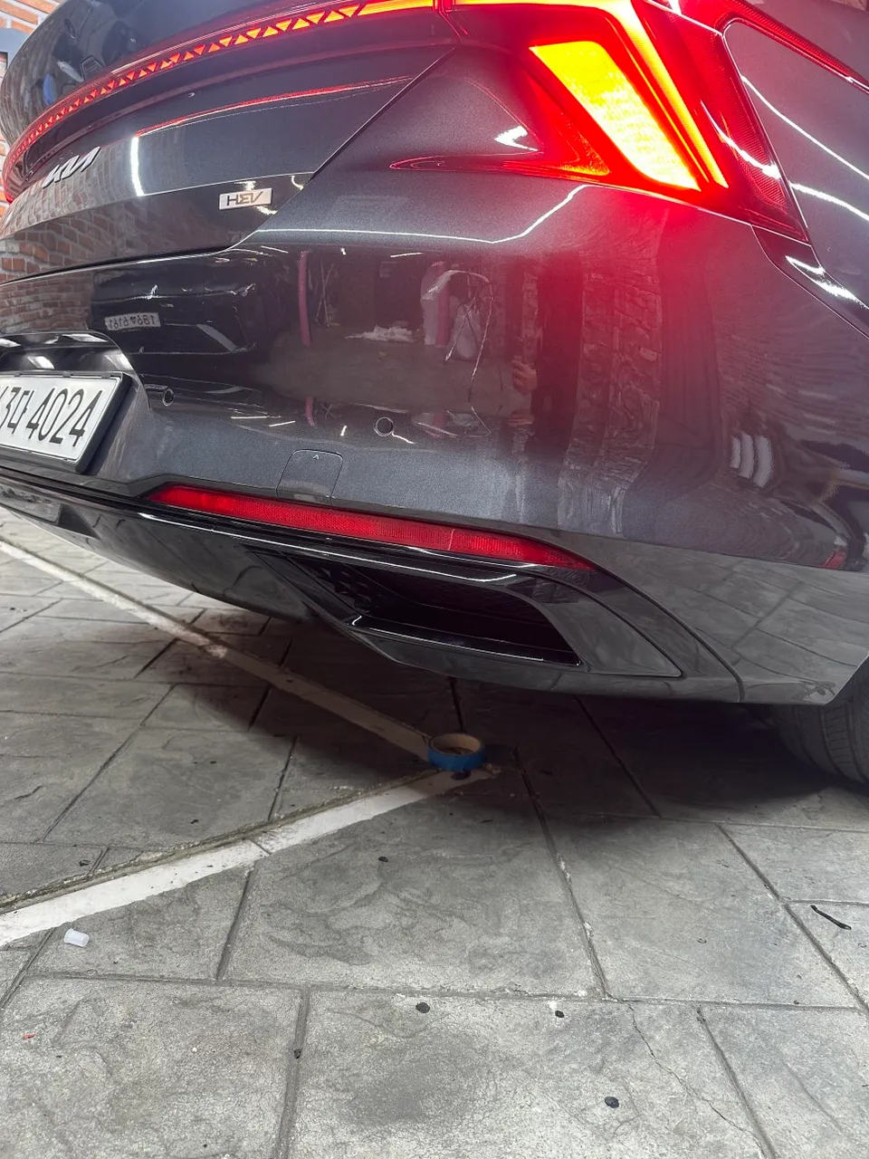Kia K8 chrome delete - Kia K8 Chrome Delete Review — Sleek Blackout Trim Transformation photo 6