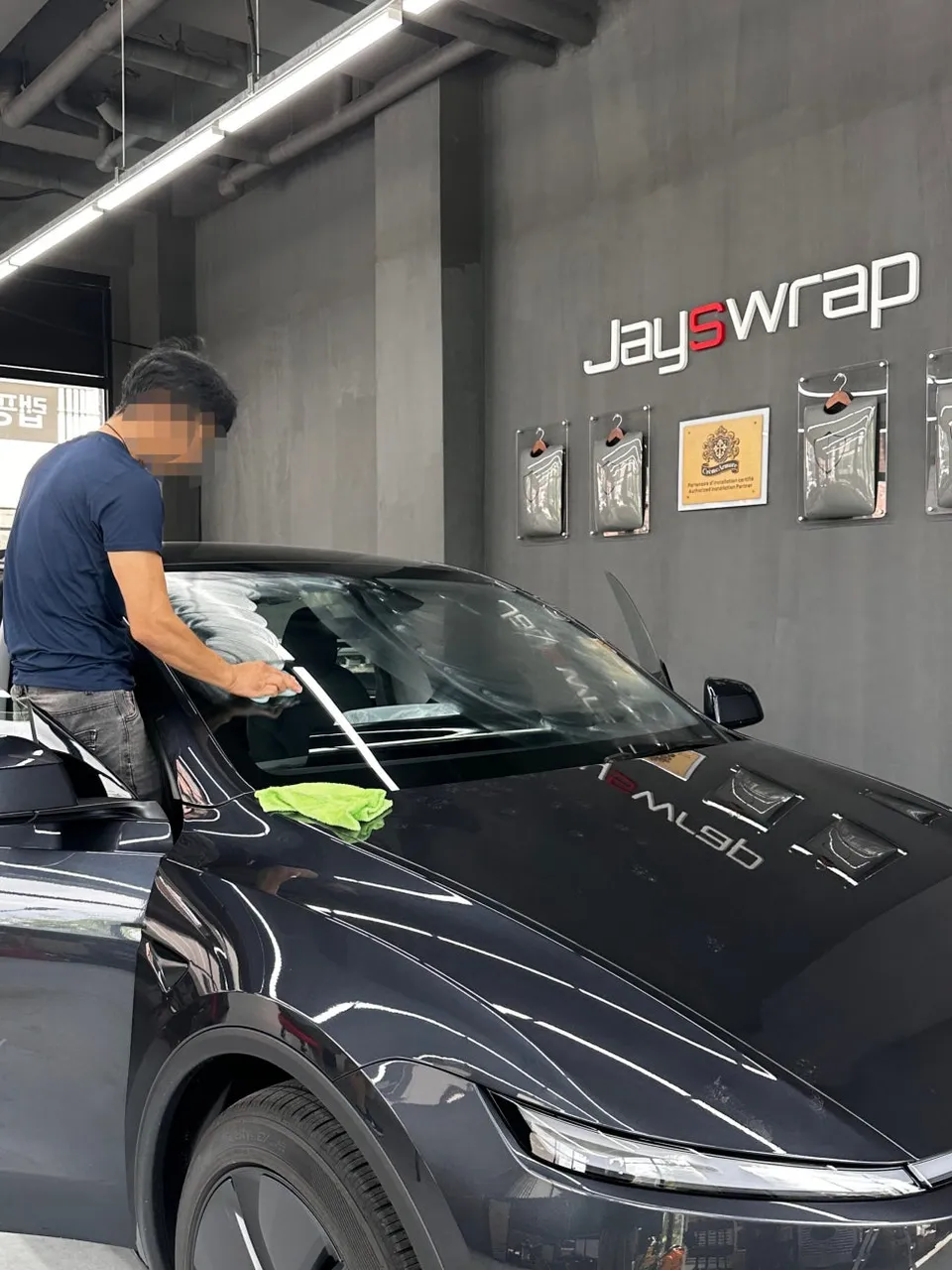 Tesla Juniper window tinting - Tesla Juniper Window Tinting Review — Cost & Heat Rejection photo 5