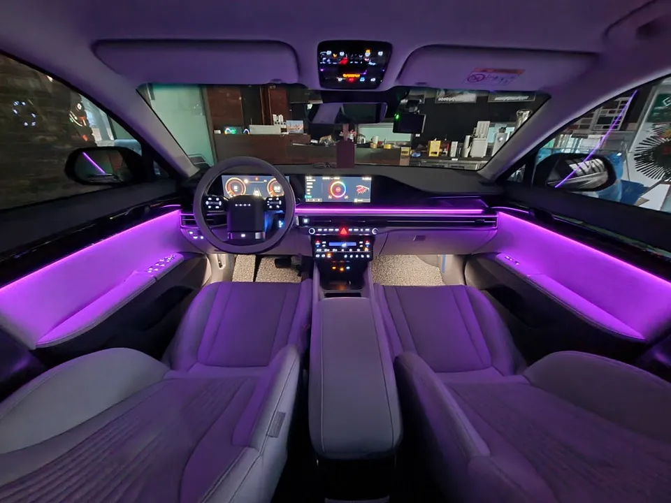 Hyundai Grandeur GN7 ambient lighting - Hyundai Grandeur GN7 Ambient Lighting Review — Brighter Interior  photo 4