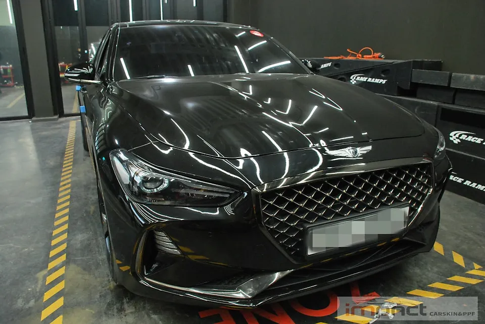 Genesis G70のカーラッピング事例 施工写真 2-2
