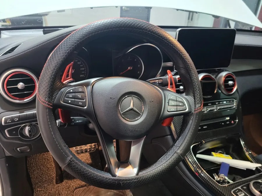 Mercedes-Benz GLC steering wheel - Mercedes-Benz GLC Steering Wheel Customization Review photo 3