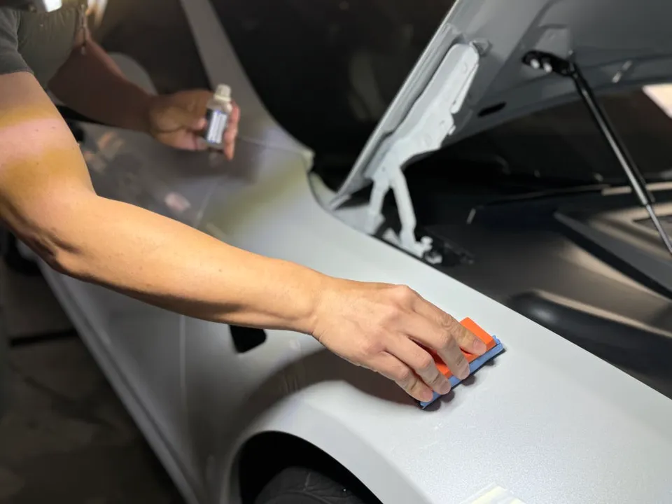 Tesla Model Sのガラスコーティング事例 施工写真 2-2