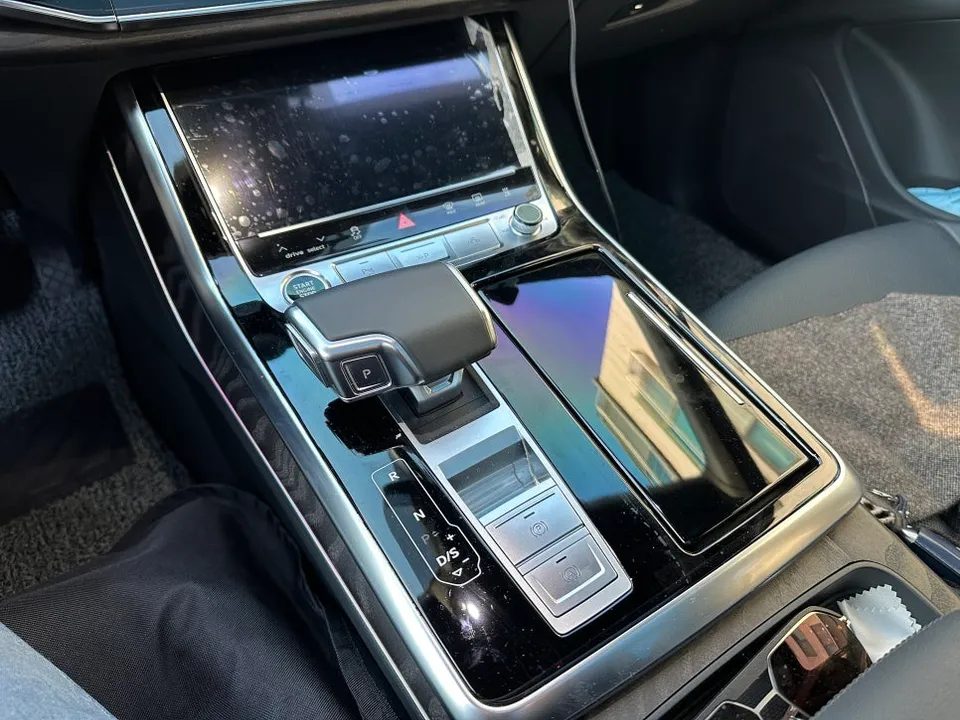 Audi Q7のPPF施工事例｜費用目安と仕上がり 施工写真 1-2