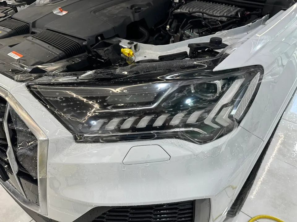 Audi Q7のPPF施工事例｜費用目安と仕上がり 施工写真 2-2