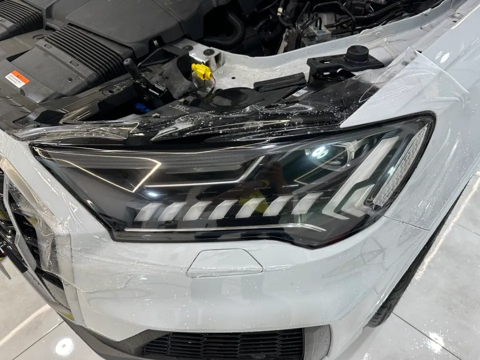 Audi Q7のPPF施工事例｜費用目安と仕上がり 施工写真 3-2