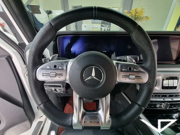 Mercedes-Benz G-Wagon G63 AMG interior customization - Mercedes-Benz G-Wagon G63 AMG Interior Customization Review photo 5
