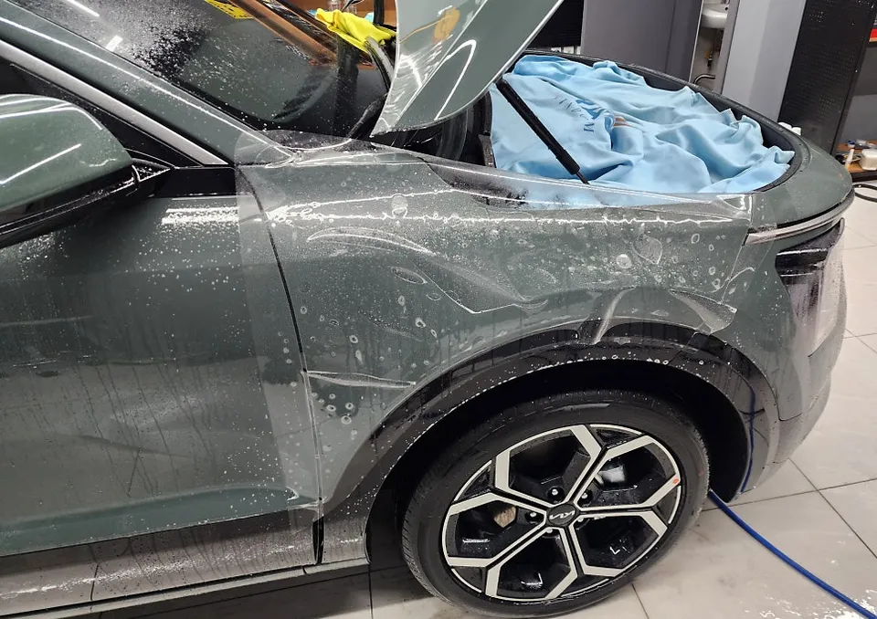 Kia Niro HybridのPPF施工事例｜費用目安・仕上がり 施工写真 3-2