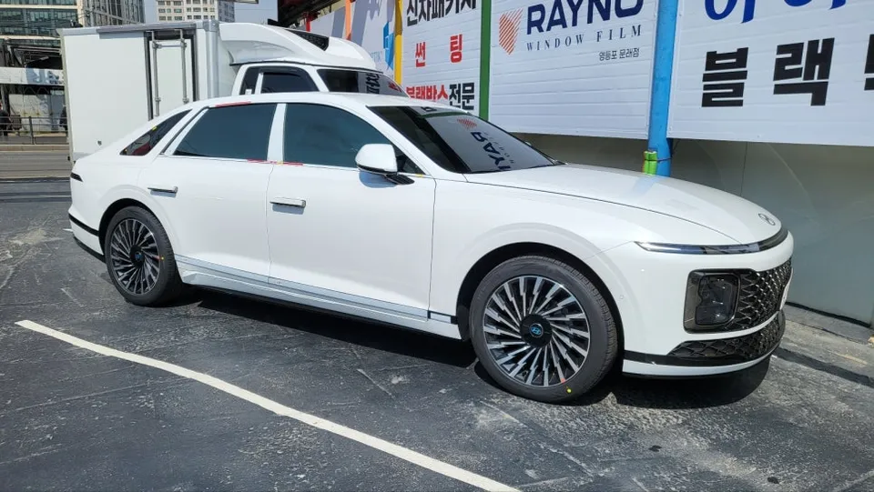 Hyundai Azera Window Tinting Review — Premium Reflective Film