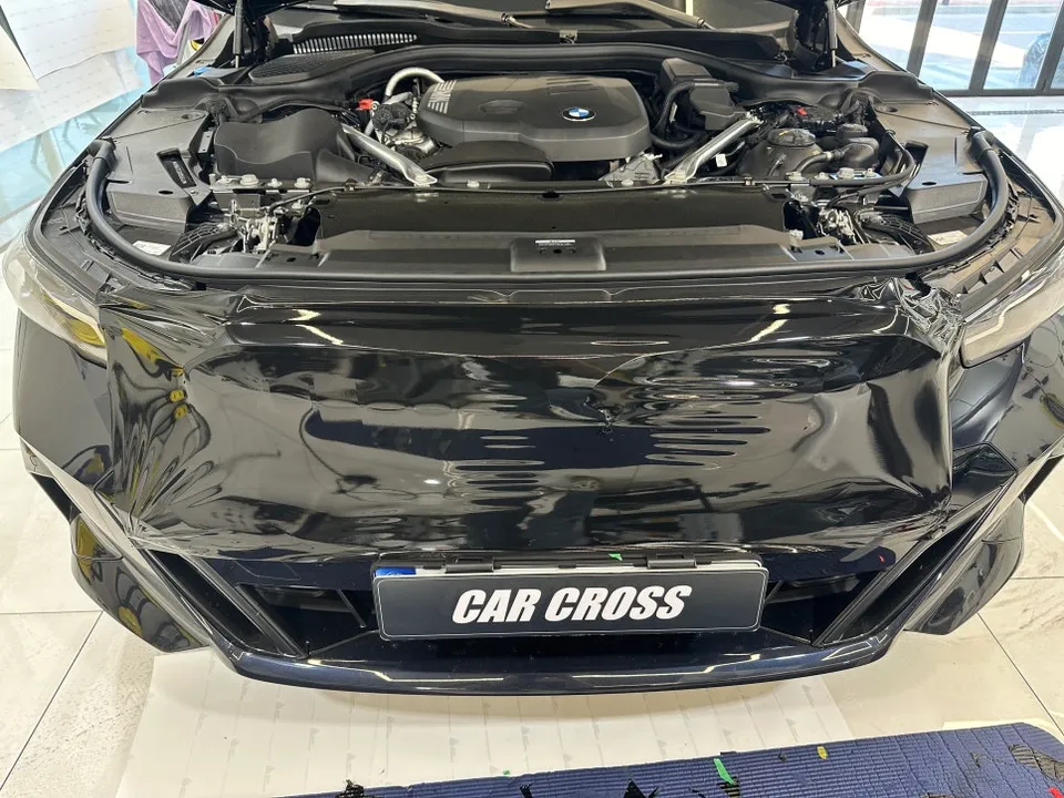 BMW 5 Series G60 カーラッピング事例｜クロームパーツのブラックアウト 施工写真 2-3