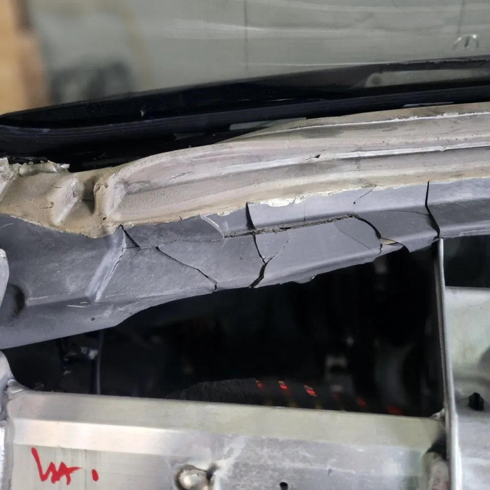 Mercedes-Benz E-Class undercoating - Mercedes-Benz E-Class Undercoating Review — Enhanced Protection photo 3