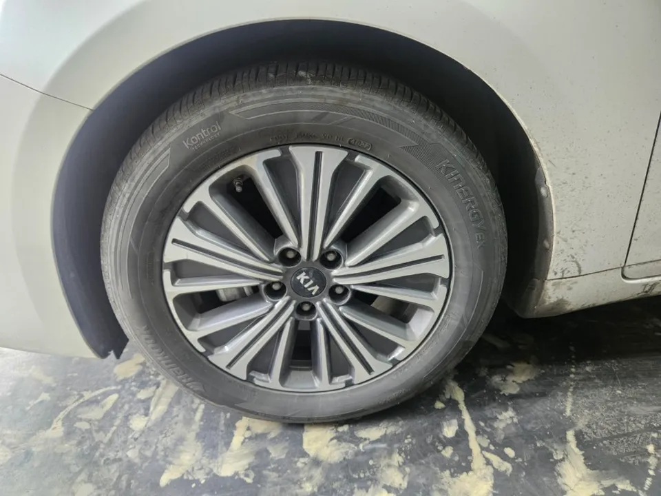 Kia K7 ceramic coating - Kia K7 Ceramic Coating Review: Cost & Results photo 4