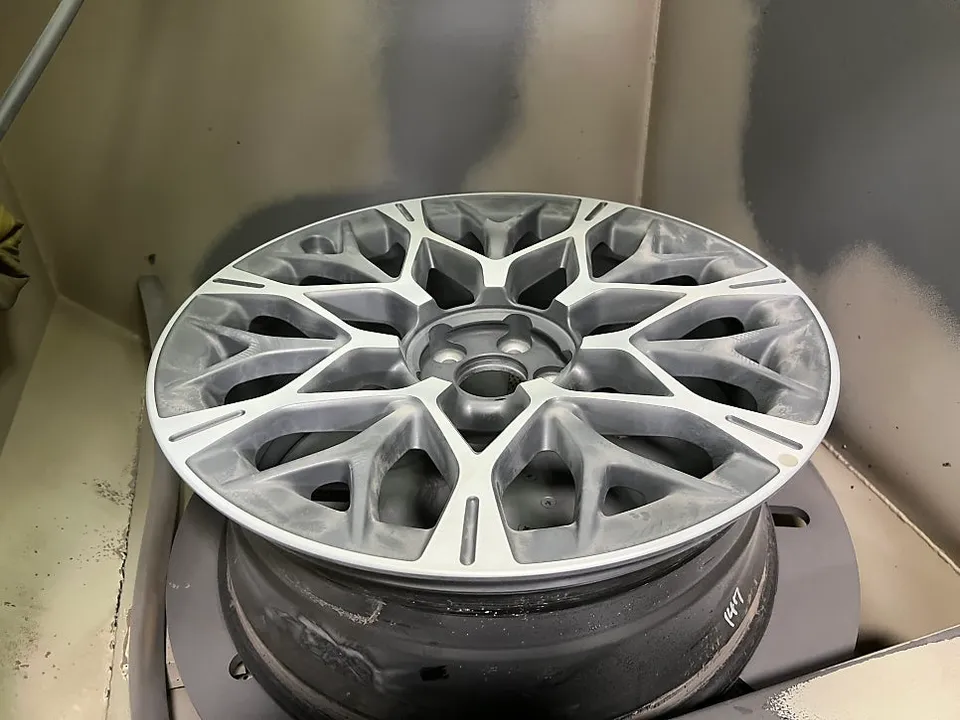 Genesis G90 Wheel Repair & Painting Review photo 13