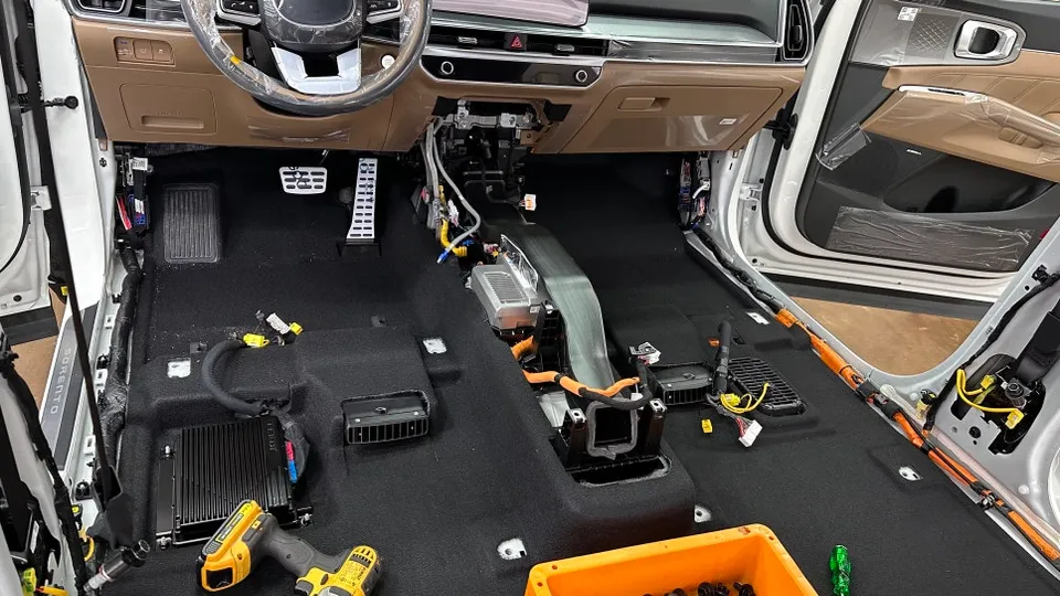 Kia Sorento MQ4 body kit - Kia Sorento MQ4 Body Kit Installation Review photo 4
