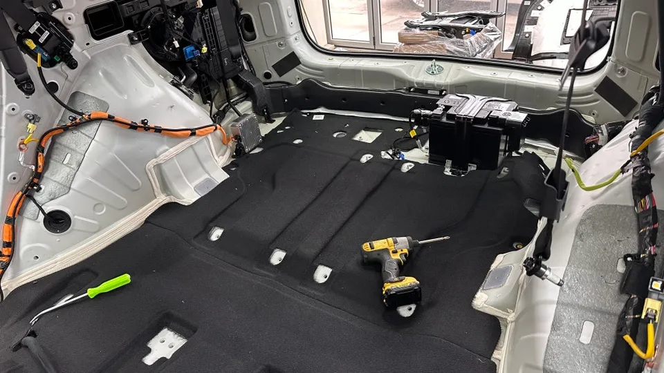 Kia Sorento MQ4 body kit - Kia Sorento MQ4 Body Kit Installation Review photo 5