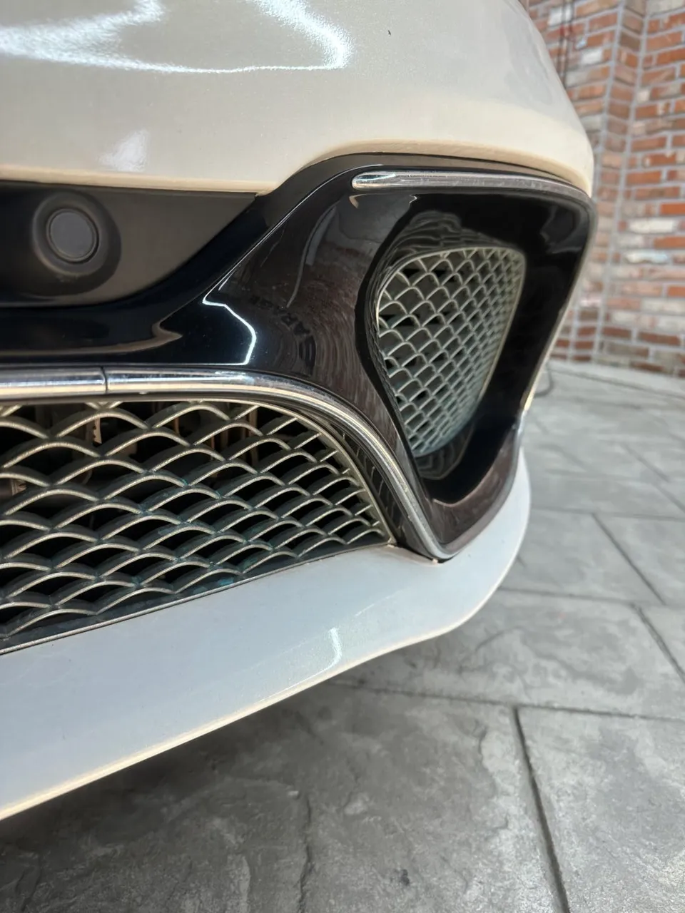 Mercedes-Benz S63 AMG vinyl wrap - Mercedes-Benz S63 AMG Vinyl Wrap Review — Chalk Gray Transformati photo 4