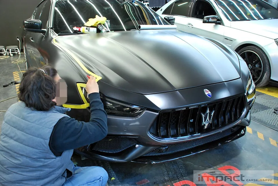 Maserati Ghibliのカーラッピング事例|費用目安・仕上がり 施工写真 1-2