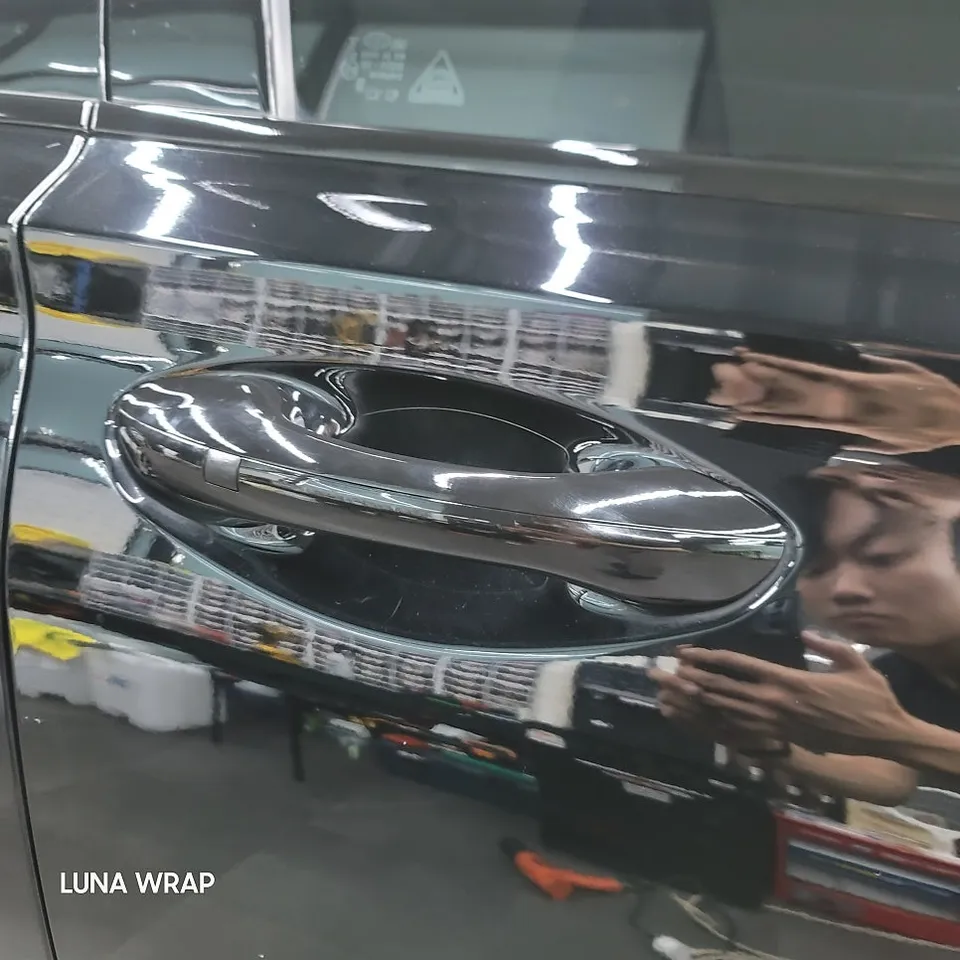 Hyundai Santa Fe TMのカーラッピング事例|クローム除去 施工写真 2-3