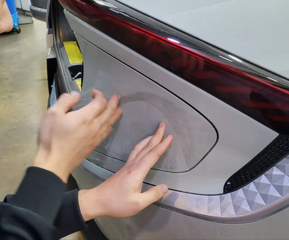 Kia EV6 PPF施工事例｜費用目安と仕上がり 施工写真 3-1