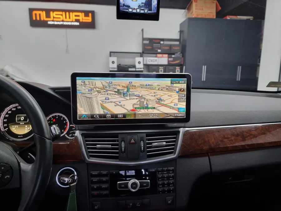 Mercedes-Benz E-Class W212 android head unit - Mercedes-Benz E-Class W212 Android Head Unit Review photo 3