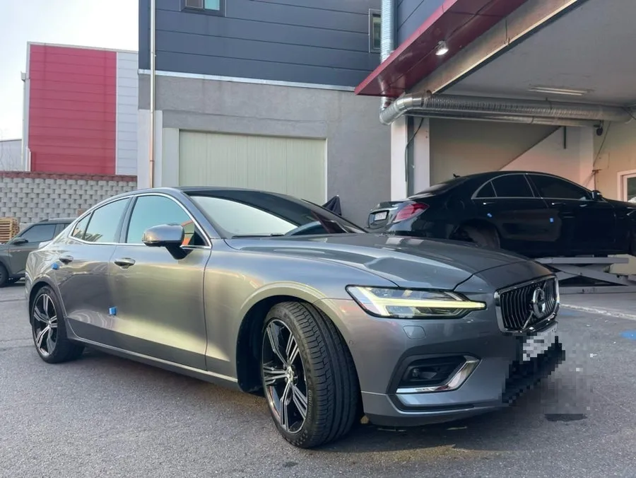 Volvo S60 wheel repair - Volvo S60 Diamond Cut Wheel Repair Review — Restored Perfection photo 4