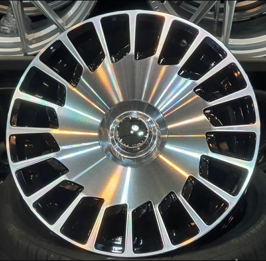 Mercedes-Benz 마이바흐 tires installation result